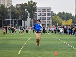 中国篮球之队社媒分享视频：致敬所有体育路上的点灯人