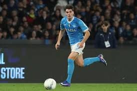 中超：山东泰山2-2深圳队，连续不败